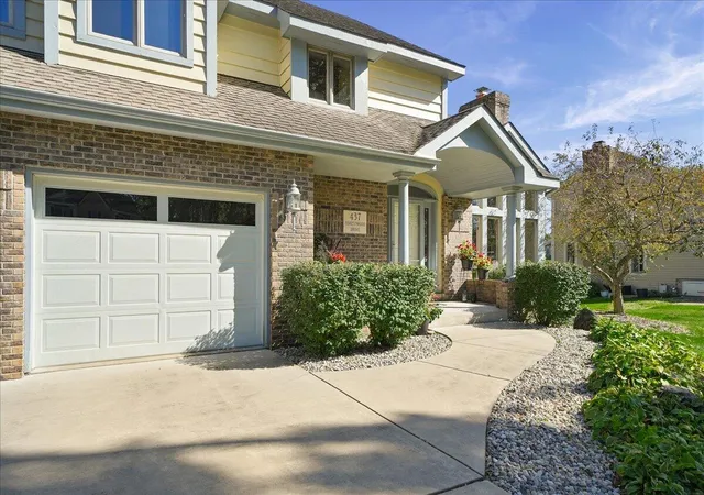 Photo 4 of Single family home for sale at 437 Forestwood Dr, Valparaiso, IN 46385 | MLS# 846590 | Listing updated on 2026-10-09