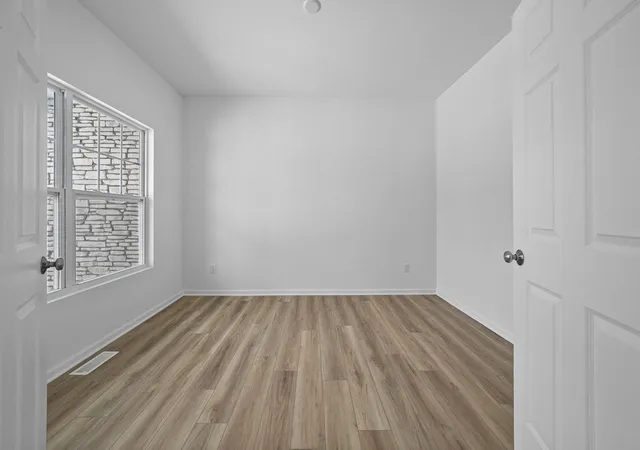 Photo 3 of Single family home for sale at 22 Levanno Dr, Crown Point, IN 46307 | MLS# 846473 | Listing updated on 2026-10-07