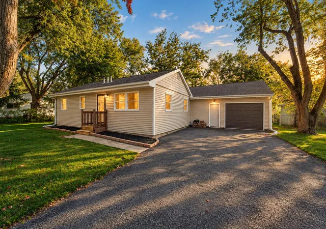 Photo 1 of Sale Pending at 5406 Smilax Ln, Valparaiso, IN 46383 | MLS# 846932 | Listing updated on 2026-10-25