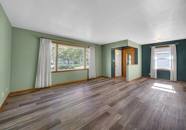 Photo 1 of Single family home for sale at 202 Timrick Dr, Munster, IN 46321 | MLS# 846509 | Listing updated on 2026-10-08
