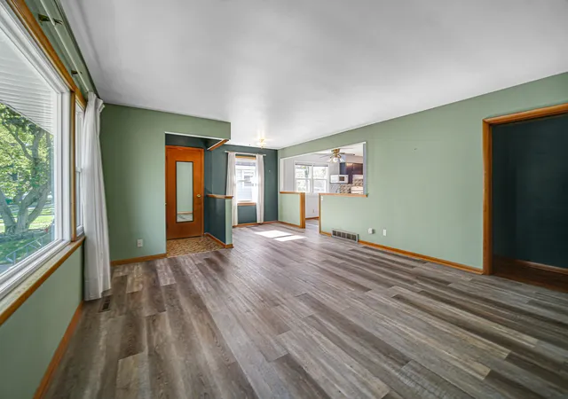 Photo 2 of Single family home for sale at 202 Timrick Dr, Munster, IN 46321 | MLS# 846509 | Listing updated on 2026-10-08