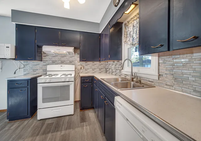 Photo 4 of Single family home for sale at 202 Timrick Dr, Munster, IN 46321 | MLS# 846509 | Listing updated on 2026-10-08