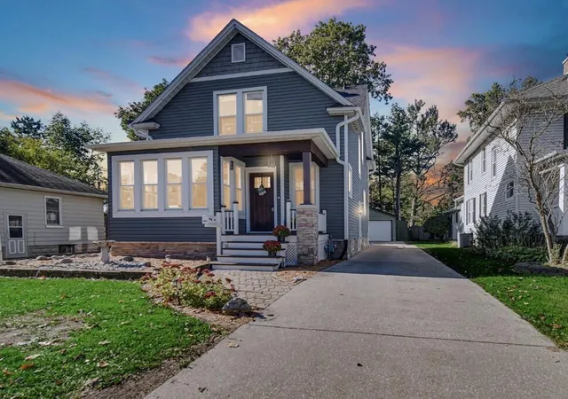 Photo 1 of Single family home for sale at 1716 Monroe St, La Porte, IN 46350 | MLS# 847273 | Listing updated on 2026-10-23