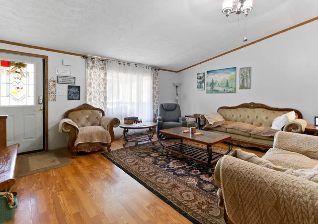 Photo 4 of Single family home for sale at 62 E Division Rd, Valparaiso, IN 46383 | MLS# 846517 | Listing updated on 2026-10-09
