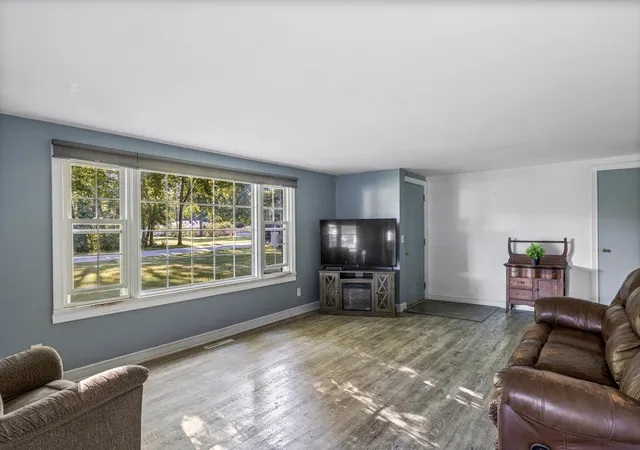 Photo 1 of Single family home for sale at 1042 S Marquette St, La Porte, IN 46350 | MLS# 846527 | Listing updated on 2026-10-08