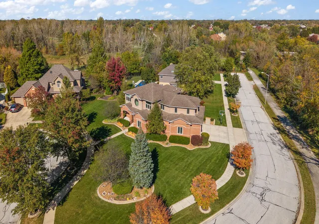 Photo 3 of Single family home for sale at 10207 Royal Ct, Munster, IN 46321 | MLS# 846538 | Listing updated on 2026-10-23