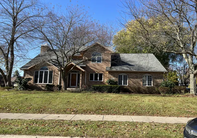 Single family home for sale at 3303 Greyfox Dr N, Valparaiso, IN 46383 | MLS# 846603
