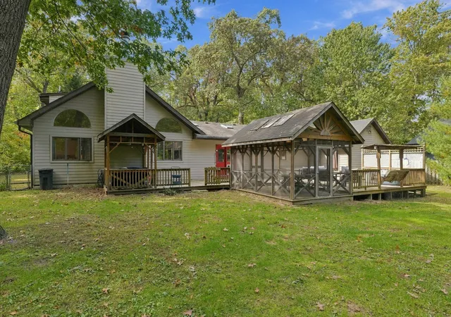 Photo 1 of Single family home for sale at 140 S Oxford Ave, Beverly Shores, IN 46301 | MLS# 846656 | Listing updated on 2026-10-27