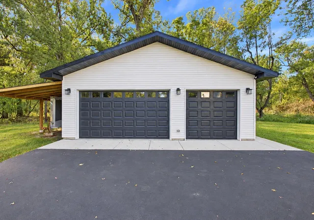 Photo 3 of Single family home for sale at 1001 W Main St, Griffith, IN 46319 | MLS# 846664 | Listing updated on 2026-10-10