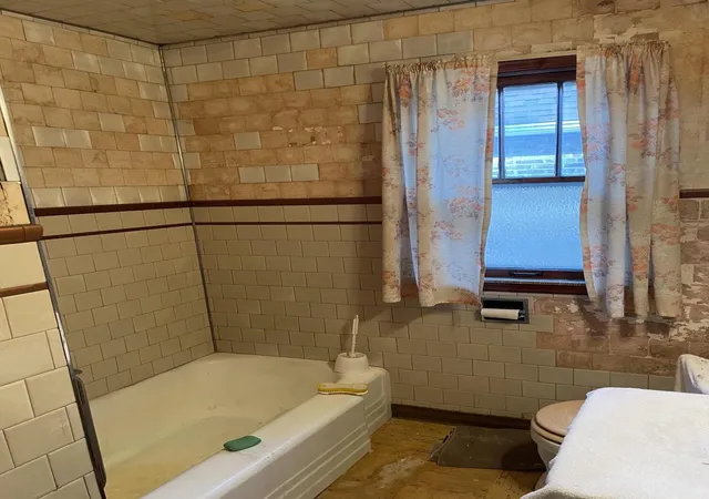 Photo 3 of Sale Pending at 5121 Reading Ave, East Chicago, IN 46312 | MLS# 847060 | Listing updated on 2026-10-27