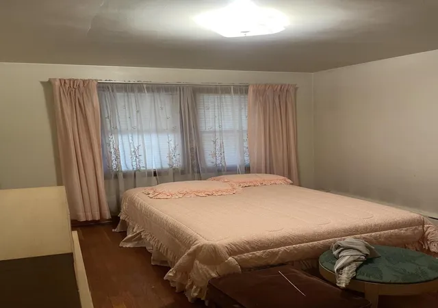 Photo 4 of Sale Pending at 5121 Reading Ave, East Chicago, IN 46312 | MLS# 847060 | Listing updated on 2026-10-27