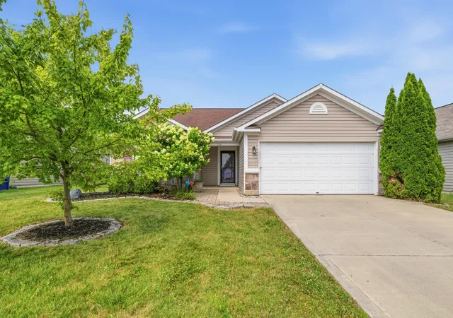 Photo 1 of Single family home for sale at 5264 Brassie Dr, Indianapolis, IN 46235 | MLS# 846760 | Listing updated on 2026-10-16