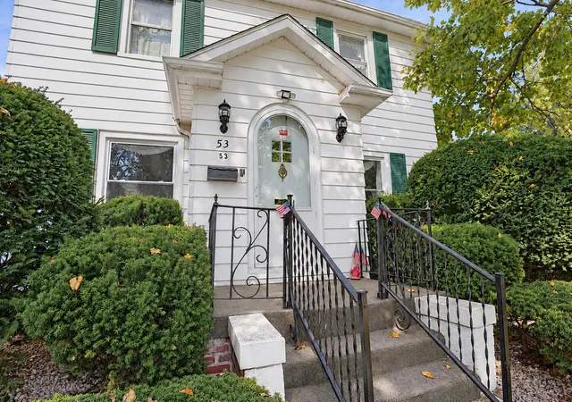 Photo 4 of Single family home for sale at 53 172nd Street, Hammond, IN 46324 | MLS# 846579 | Listing updated on 2026-10-09