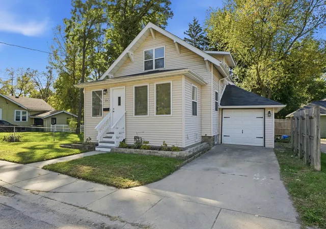 Photo 2 of Single family home for sale at 354 Valparaiso St, Valparaiso, IN 46383 | MLS# 846627 | Listing updated on 2026-10-09