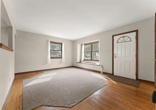 Photo 3 of Single family home for sale at 6679 Pennsylvania St, Merrillville, IN 46410 | MLS# 846672 | Listing updated on 2026-10-10