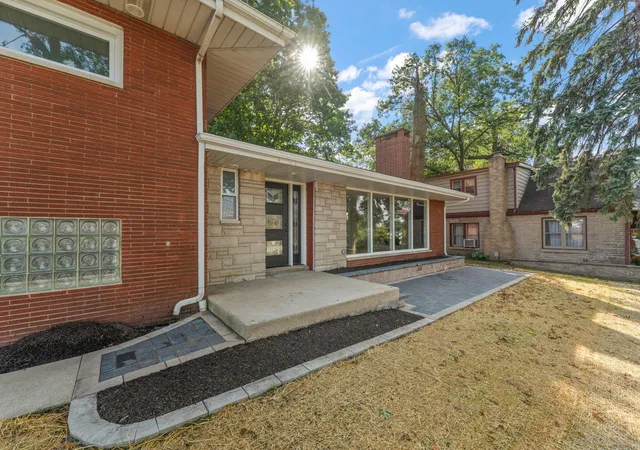 Photo 2 of Single family home for sale at 3330 Ridge Rd, Highland, IN 46322 | MLS# 846653 | Listing updated on 2026-10-27