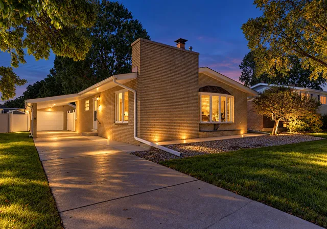 Photo 1 of Single family home for sale at 7236 Northcote Ave, Hammond, IN 46324 | MLS# 846626 | Listing updated on 2026-10-09