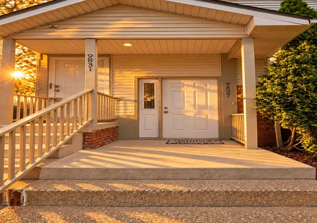Photo 4 of Condo for sale at 9827 Parkway Dr, Highland, IN 46322 | MLS# 846576 | Listing updated on 2026-10-10