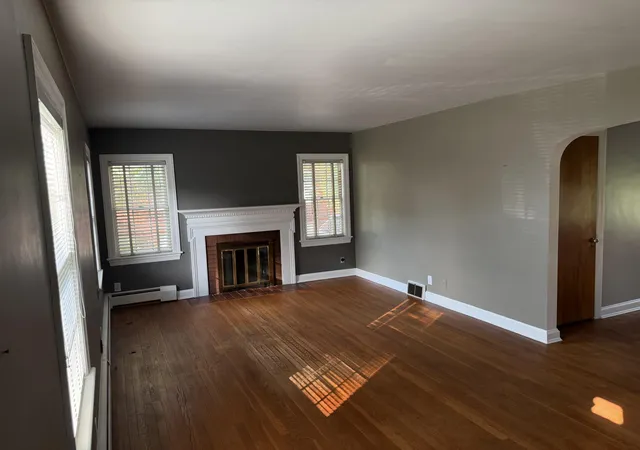 Photo 3 of Single family home for sale at 427 N Kelly St, Hobart, IN 46342 | MLS# 846657 | Listing updated on 2026-10-10
