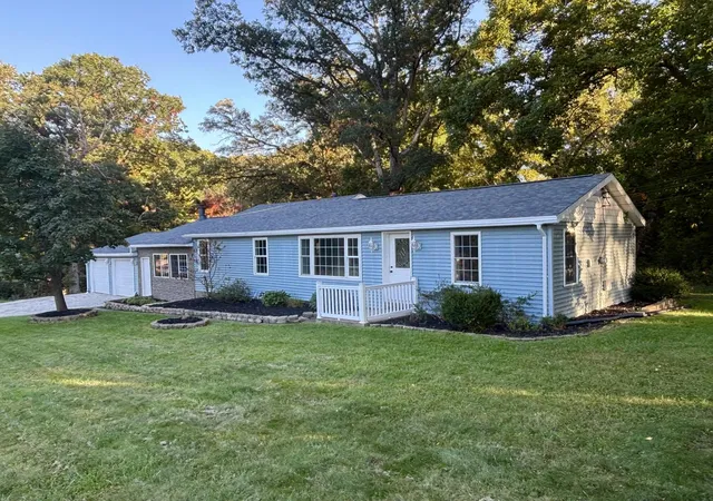 Photo 2 of Single family home for sale at 362 W Division Rd, Valparaiso, IN 46385 | MLS# 846605 | Listing updated on 2026-10-09