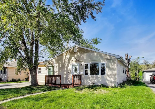 Photo 2 of Single family home for sale at 3213 North Dr, Highland, IN 46322 | MLS# 846616 | Listing updated on 2026-10-09
