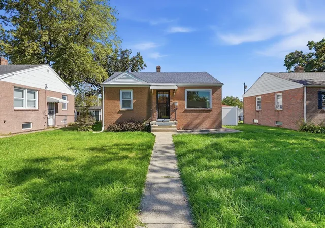 Photo 1 of Single family home for sale at 341 N California St, Hobart, IN 46342 | MLS# 846632 | Listing updated on 2026-10-09