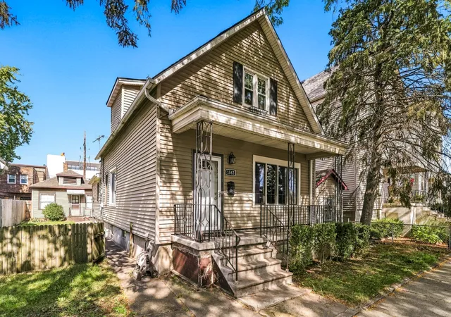 Photo 2 of Single family home for sale at 1543 Fischrupp, Whiting, IN 46394 | MLS# 846662 | Listing updated on 2026-10-10