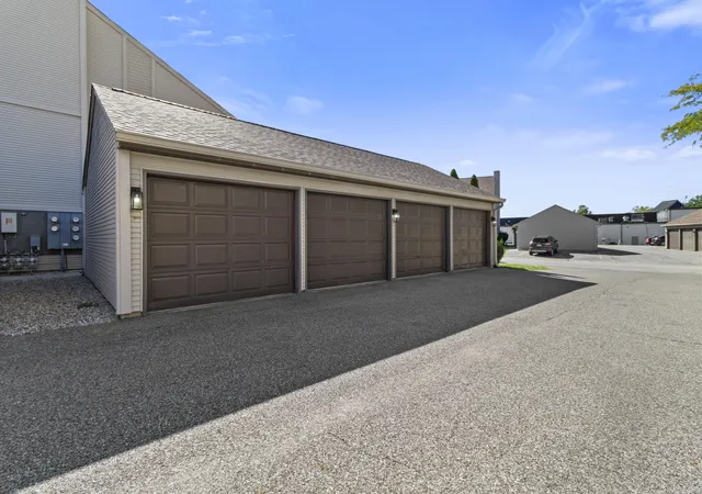 Photo 3 of Condo for sale at 3502 Timberbridge Dr #F, Valparaiso, IN 46383 | MLS# 846641 | Listing updated on 2026-10-09