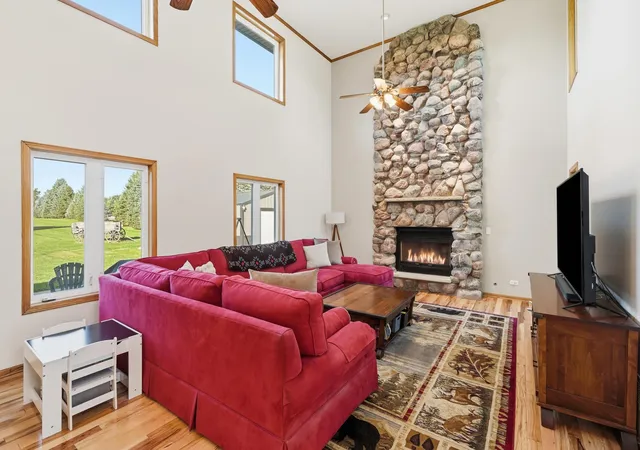 Photo 4 of Single family home for sale at 149 W 200 South, Valparaiso, IN 46385 | MLS# 847026 | Listing updated on 2026-10-24