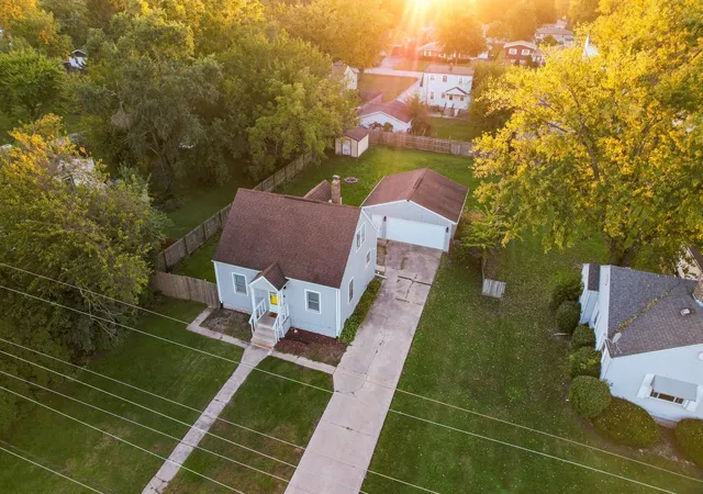 Photo 4 of Single family home for sale at 8232 Taft St, Merrillville, IN 46410 | MLS# 846651 | Listing updated on 2026-10-10
