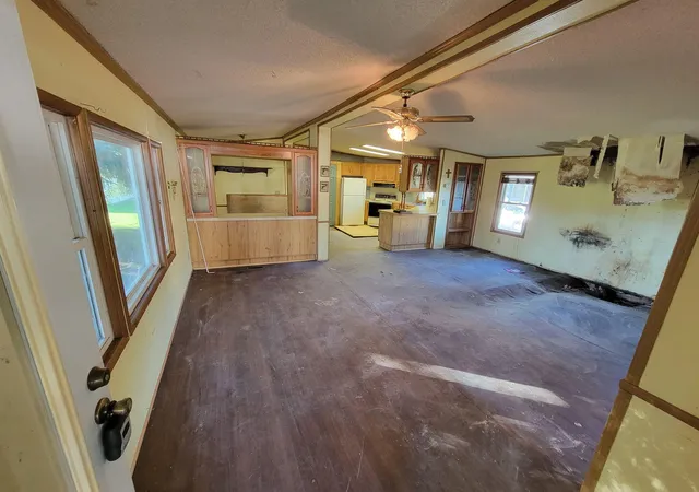 Photo 2 of Manufactured home for sale at 805 Baker St #86, Plymouth, IN 46563 | MLS# 846652 | Listing updated on 2026-10-10