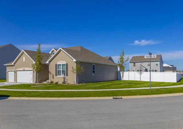 Photo 2 of Single family home for sale at 6614 Thoreau Dr, Portage, IN 46368 | MLS# 846668 | Listing updated on 2026-10-10