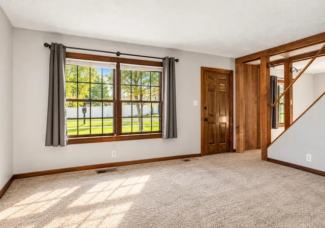 Photo 3 of Single family home for sale at 901 Mccord Rd, Valparaiso, IN 46383 | MLS# 846676 | Listing updated on 2026-10-10