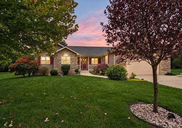 Photo 1 of Single family home for sale at 29 Pinehurst Dr, Valparaiso, IN 46383 | MLS# 846678 | Listing updated on 2026-10-10