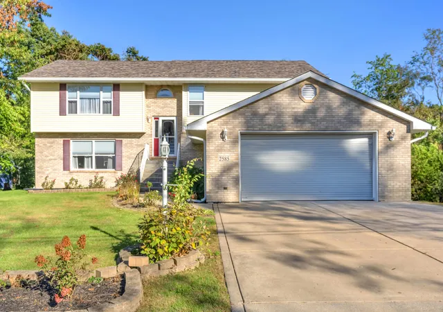 Photo 2 of Single family home for sale at 2585 Blake Rd, Portage, IN 46368 | MLS# 846679 | Listing updated on 2026-10-11