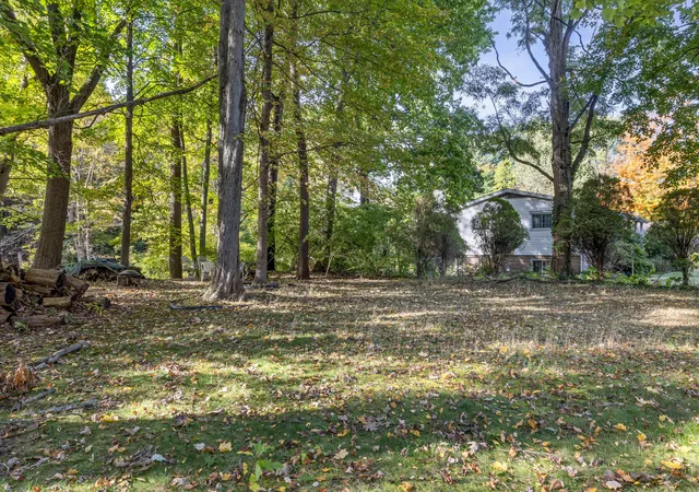 Photo 2 of Sale Pending at 4931 Hillcrest St, Michigan City, IN 46360 | MLS# 846740 | Listing updated on 2026-10-15
