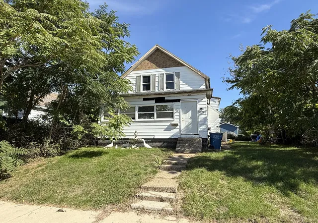 Photo 1 of House for sale at 1722 Tennessee St, Michigan City, IN 46360 | MLS# 846690 | Listing updated on 2026-10-11