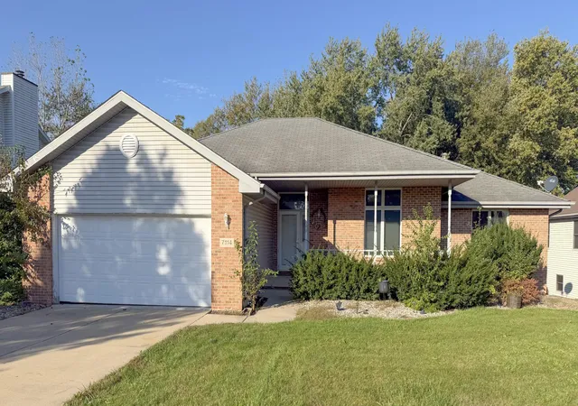 Single family home for sale at 7114 Starling Dr, Schererville, IN 46375 | MLS# 846701