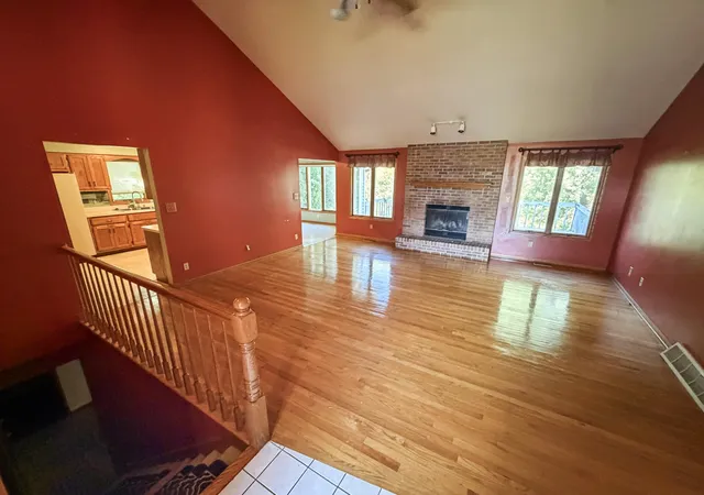 Photo 2 of Single family home for sale at 7114 Starling Dr, Schererville, IN 46375 | MLS# 846701 | Listing updated on 2026-10-15