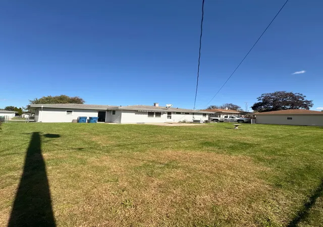 Photo 2 of Sale Pending at 3020 98th Place W, Highland, IN 46322 | MLS# 846786 | Listing updated on 2026-10-15