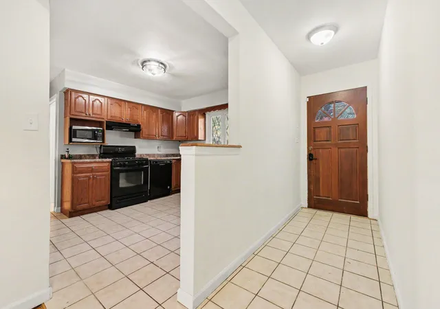Photo 3 of Single family home for sale at 5021 Stagecoach Rd, Portage, IN 46368 | MLS# 846703 | Listing updated on 2026-10-28