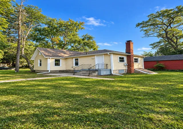 Photo 3 of Single family home for sale at 210 Ridgeland Ave, Michigan City, IN 46360 | MLS# 846744 | Listing updated on 2026-10-13