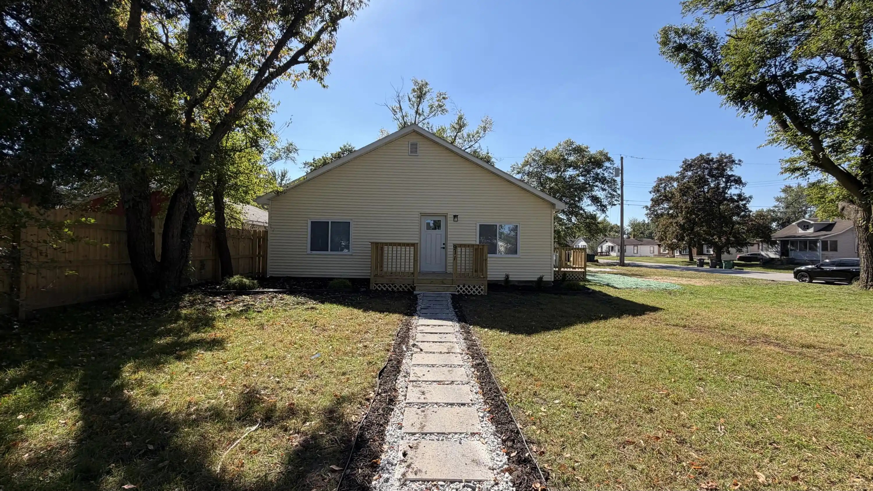Photo 3 of Single family home for sale at 911 E 28th Avenue, Lake Station, IN 46405 | MLS# 846708 | Listing updated on 2026-10-23