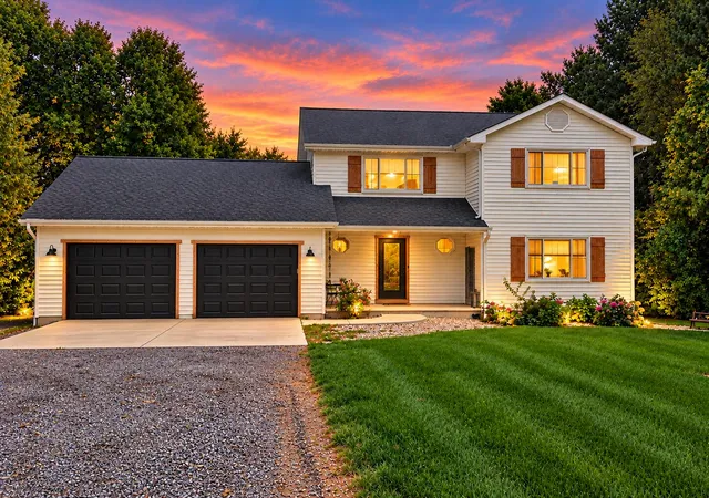 Photo 1 of Sale Pending at 829 S 400 West, Hebron, IN 46341 | MLS# 847003 | Listing updated on 2026-10-26