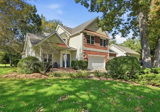 Photo 1 of Single family home for sale at 10752 Dogleg Dr, De Motte, IN 46310 | MLS# 846822 | Listing updated on 2026-10-14