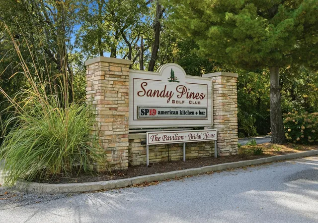 Photo 3 of Single family home for sale at 10752 Dogleg Dr, De Motte, IN 46310 | MLS# 846822 | Listing updated on 2026-10-14