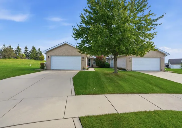Photo 1 of Multi family home for sale at 1233 W 82nd Lane, Merrillville, IN 46410 | MLS# 846817 | Listing updated on 2026-10-22