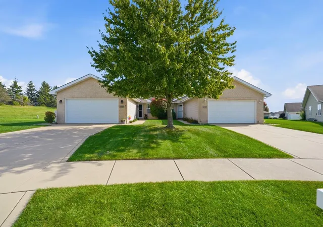 Photo 3 of Multi family home for sale at 1233 W 82nd Lane, Merrillville, IN 46410 | MLS# 846817 | Listing updated on 2026-10-22