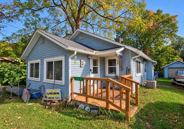 Single family home for sale at 227 Lilac Ln, Walkerton, IN 46574 | MLS# 846762
