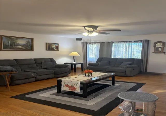 Photo 1 of Single family home for sale at 8122 Kooy Dr, Munster, IN 46321 | MLS# 846742 | Listing updated on 2026-10-26